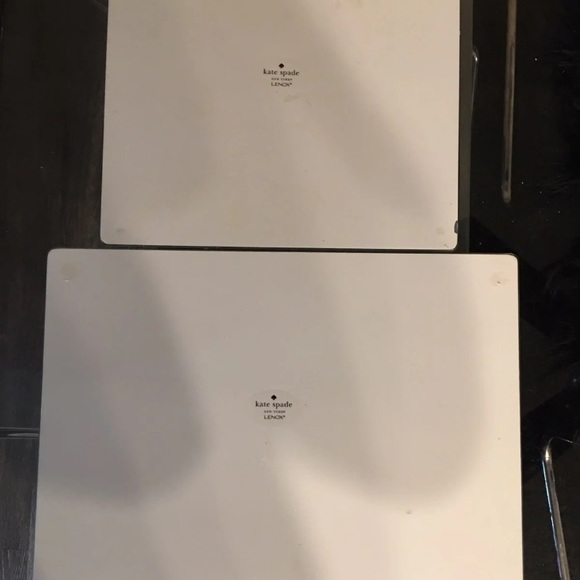 Kate Spade cutting board set - Picture 3 of 3